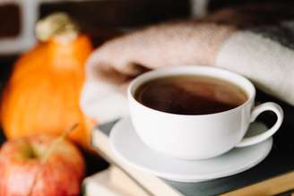 Entenda os riscos de ingerir café requentado