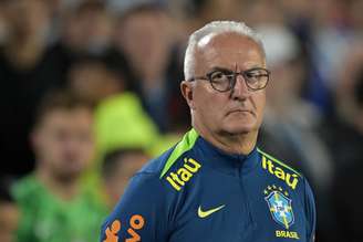 Dorival Júnior, sob o comando da Seleção Brasileira. 