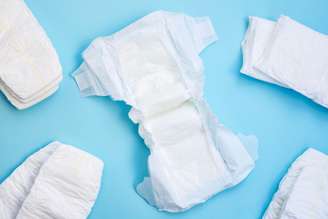 Mudanças na rotina, troca de escola ou momentos de insegurança podem fazer a criança regredir temporariamente