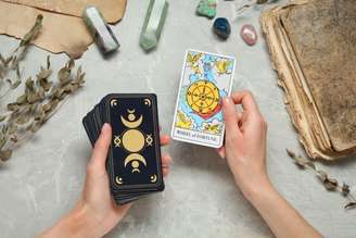 O tarot de segunda recomenda que planos e metas sejam consolidados