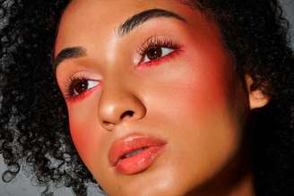 A folia promete muita cor, brilho e espaço para a estética maximalista