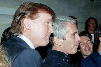 Documentos apontam ligação entre Trump e Epstein
