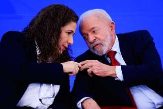 O ministério da Gestão, pasta comandada por Esther Dweck, estima custo de reajustes e criação de novos cargos no governo