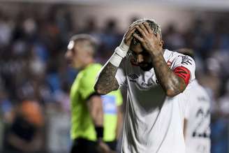 Gabriel Barbosa, em Santos x São Paulo; 