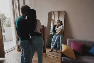 Espelho amplia energia, inclusive a que você não quer