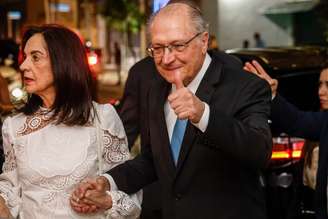 O vice-presidente Geraldo Alckmin elogiou a decisão do ministro Flávio Dino, do Supremo Tribunal Federal (STF), que determinou a suspensão do pagamento dos chamados “penduricalhos”.