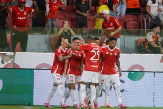 Inter estreia no Brasileirão diante do Athletico — 