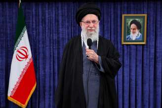 Ali Khamenei, líder supremo do Irã, em discurso televisivo