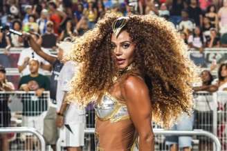 Savia David, rainha de bateria da Estrela do Terceiro Milênio e CEO de empresa