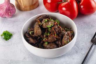 Fígado assado com cebola