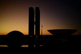 Foram 317 votos favoráveis e 61 contrários; texto vai ao Senado