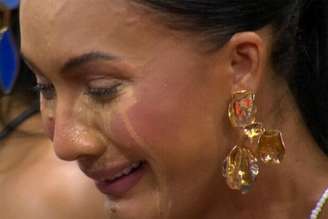 Maxiane virou assunto logo após a eliminação de Sarah por conta de sua maguiagem