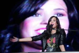 Demi Lovato cancela 5 shows de nova turnê