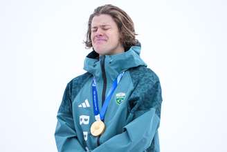 Lucas Pinheiro Braathen se emociona no pódio 