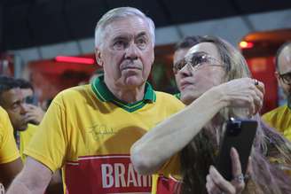Ancelotti está curtindo o carnaval de São Paulo