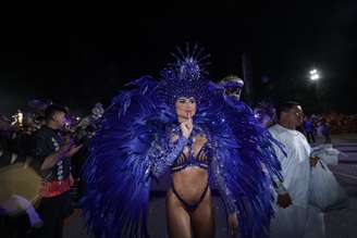 Natacha Horana é musa da Gaviões da Fiel