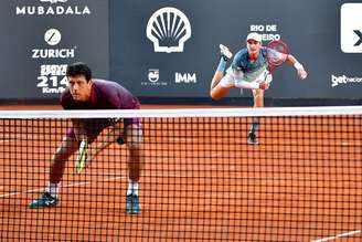 João Fonseca e Marcelo Melo jogam juntos a chave de duplas do Rio Open.