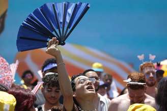 Brasil recebe 300 mil turistas internacionais no carnaval e bate recorde histórico, diz Embratur