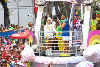Carla Perez e Xanddy na despedida do Algodão Doce