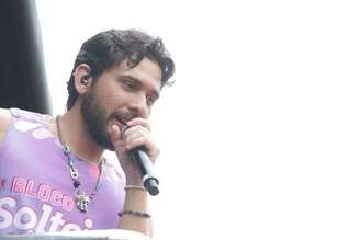 Gustavo Mioto, do bloco Solteiro Não Trai, leva sucessos do sertanejo para o Ibirapuera