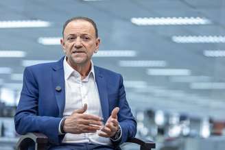 Edinho Silva, presidente nacional do Partido dos Trabalhadores (PT), que classificou como 'ridículas' as críticas da oposição ao desfile da Acadêmicos de Niterói.