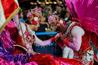 Acadêmicos do Salgueiro encerrou os desfiles do carnaval do Rio de Janeiro na madrugada desta quarta-feira, 18