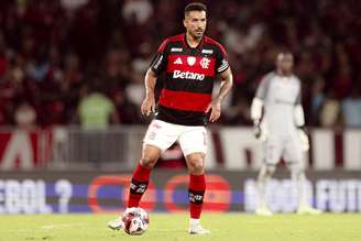 Danilo em ação pelo Flamengo