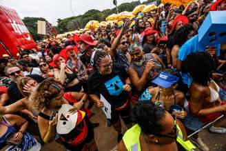 BaianaSystem anima foliões no Ibirapuera.
