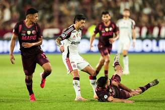 Arrascaeta em derrota do Flamengo para o Lanús