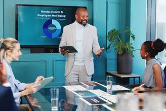 Programas estruturados em saúde mental no trabalho são importantes e costumam trazer produtividade aos integrantes da equipe