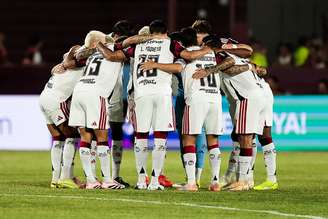 Jogadores do Flamengo em derrota para o Lanús