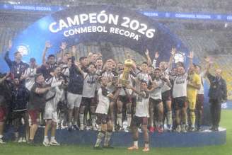 Lanús bate o Flamengo e conquista a Recopa — 