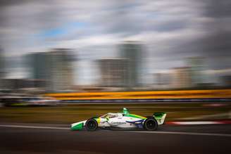 Collet sai da 24ª colocação na primeira prova do ano