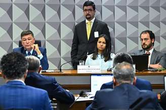 Ex-secretária do Careca do INSS, Aline Bárbara Mota de Sá Cabral presta depoimento à CPI do INSS