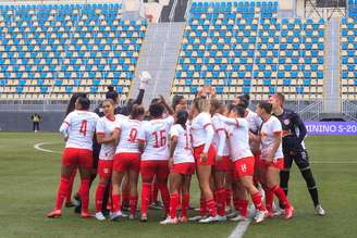 Jogadoras do time sub-20 das Bragantinas. 