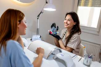 Mercado de unhas cresce e fortalece o empreendedorismo feminino