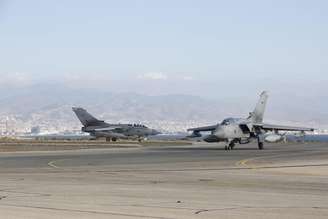 Caças britânicos na base militar de Akrotiri, no Chipre