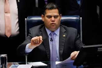 Alcolumbre negou pedido de governistas e manteve a quebra de sigilos de Lulinha, aprovada na CPI do INSS