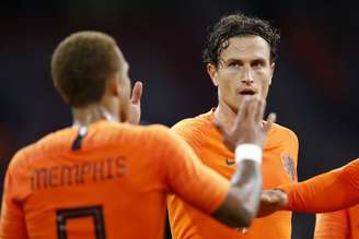 O ex-lateral Daryl Janmaat, ex-companheiro de Memphis Depay na seleção da Holanda, desabafou sobre o vício em cocaína