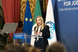 Meloni participa de evento no Palácio Chigi, sede do governo, em Roma