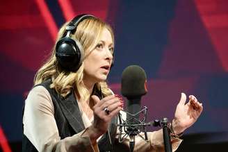 Premiê italiana deu entrevista para programa de rádio