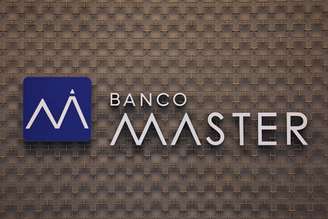 Logo do Banco Master no prédio da instituição em São Paulo
18/11/2025
REUTERS/Amanda Perobelli