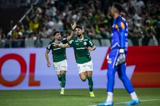 Flaco comemora gol contra o Novorizontino