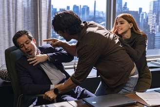 Depois de ser atacado por Paulinho na fundação, Ferette vai encomendar a morte do policial e também de Gerluce