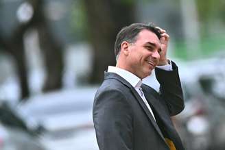 Flávio Bolsonaro está tecnicamente empatado com Lula