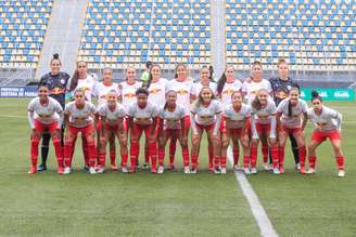 Jogadoras do time sub-20 das Bragantinas. 