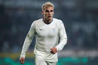 Gustav Isaksen (Lazio) durante jogo contra o Torino, no dia 01.03.2026. 