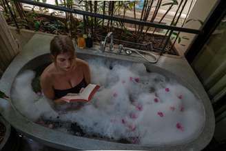 Descubra para que serve o banho de ervas e quais utilizar