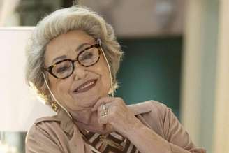 Suely Franco assina contrato vitalício com a TV Globo