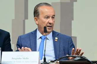 Jorginho Mello, governador de Santa Catarina, visita Bolsonaro na prisão